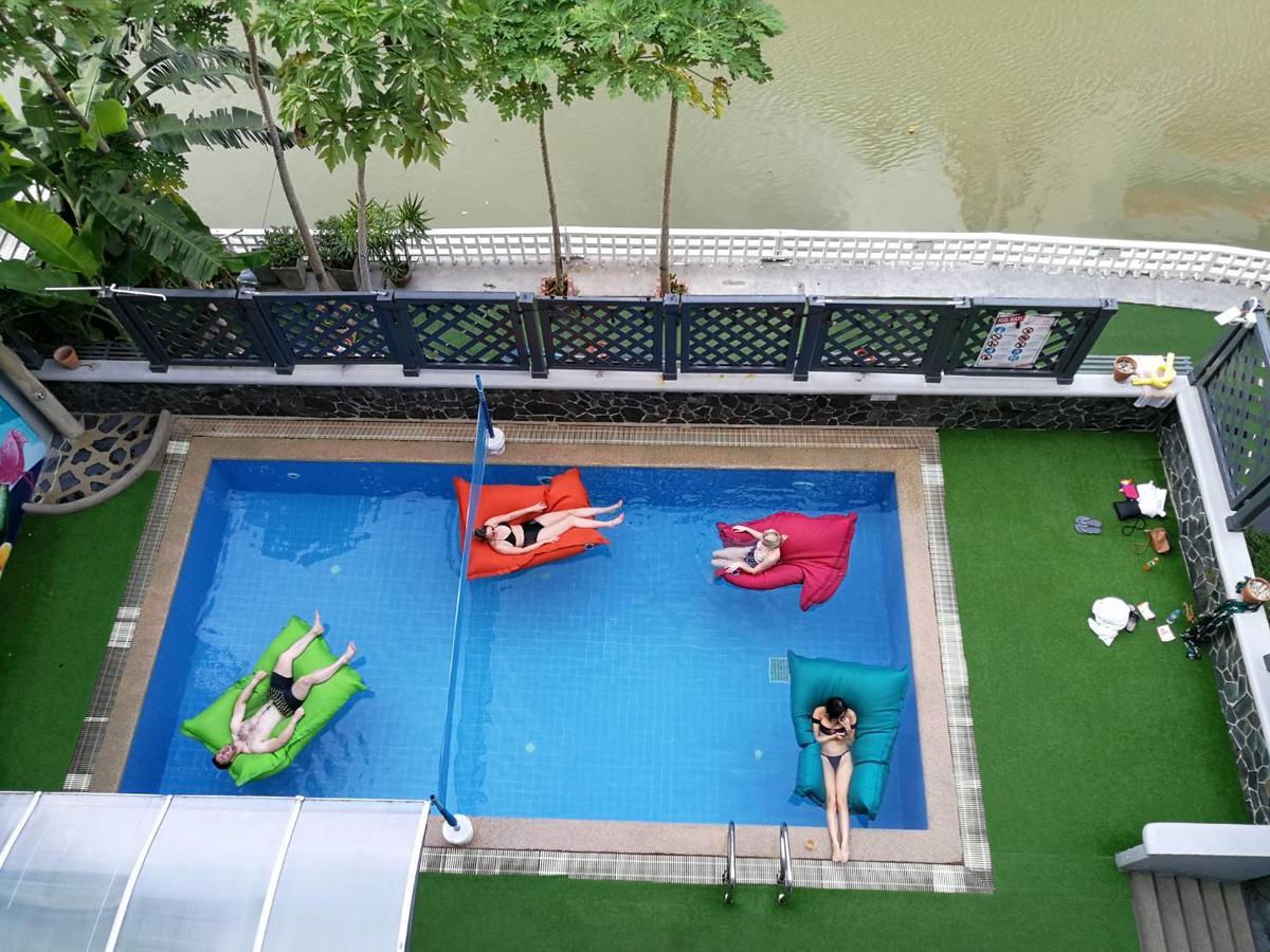 Mad Monkey Hostel Bangkok Exteriör bild