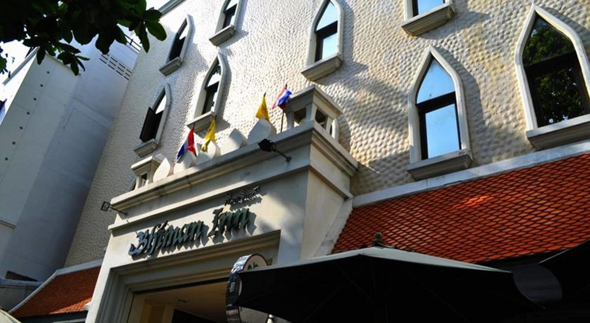 Mad Monkey Hostel Bangkok Exteriör bild
